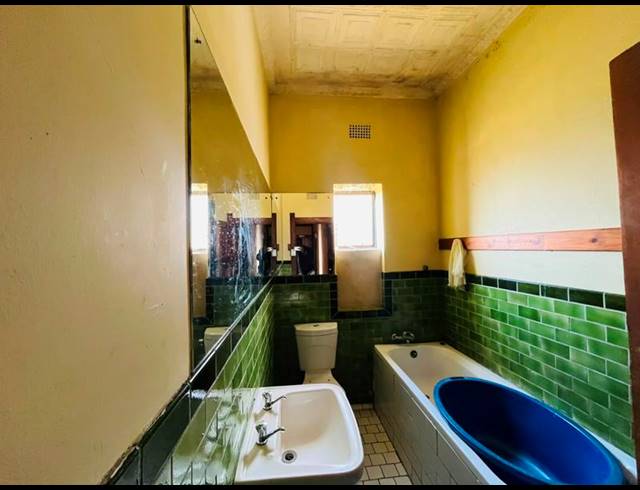 6 BEDROOM HOUSE FOR SALE IN KENSINGTON